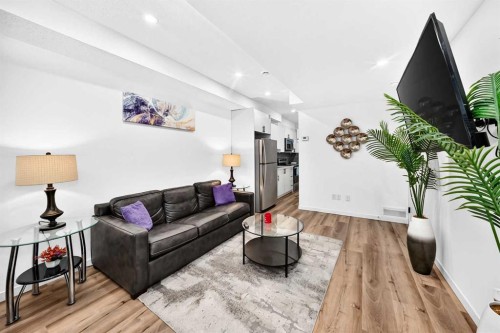 224 Corner Meadows Way, Calgary, AB - Indoor Photo Showing Living Room