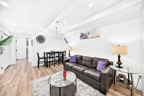 224 Corner Meadows Way, Calgary, AB - Indoor Photo Showing Living Room