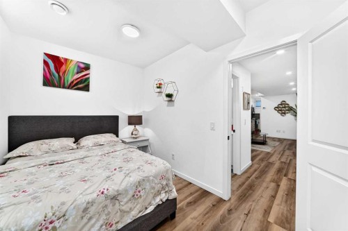 224 Corner Meadows Way, Calgary, AB - Indoor Photo Showing Bedroom
