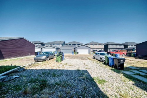 224 Corner Meadows Way, Calgary, AB - Outdoor