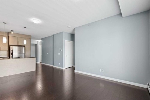 4313-5305 32 Avenue, Calgary, AB - Indoor Photo Showing Kitchen