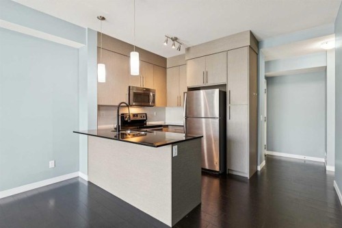 4313-5305 32 Avenue, Calgary, AB - Indoor Photo Showing Kitchen With Double Sink