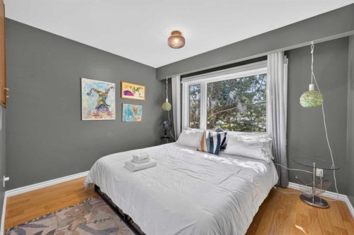 14 Rosetree Crescent Nw, Calgary, AB - Indoor Photo Showing Bedroom