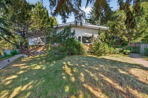 14 Rosetree Crescent Nw, Calgary, AB - Outdoor