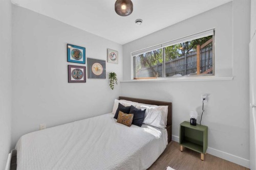 14 Rosetree Crescent Nw, Calgary, AB - Indoor Photo Showing Bedroom