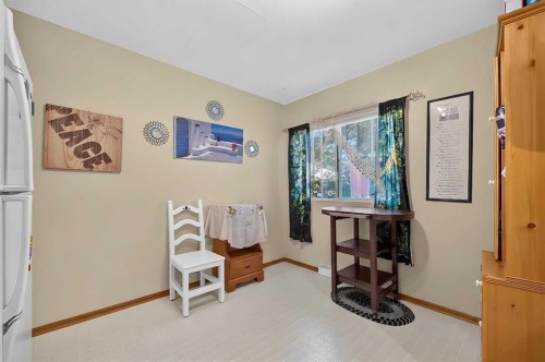 14 Rosetree Crescent Nw, Calgary, AB - Indoor
