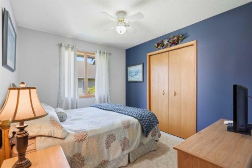 5618 63 Avenue, Olds, AB - Indoor Photo Showing Bedroom