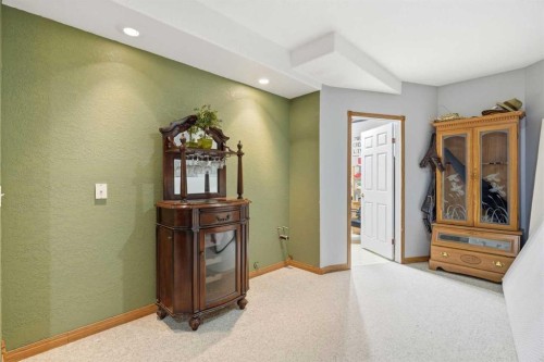 5618 63 Avenue, Olds, AB - Indoor Photo Showing Other Room