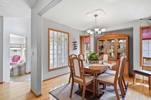 5618 63 Avenue, Olds, AB - Indoor Photo Showing Dining Room