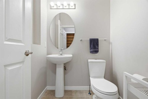 14 River Heights Crescent, Cochrane, AB - Indoor Photo Showing Bathroom