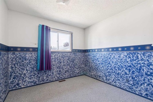 126 Thistle Way, Strathmore, AB - Indoor Photo Showing Other Room