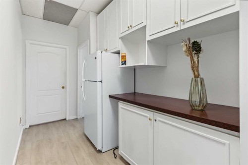 209-3825 34 Street Ne, Calgary, AB 
