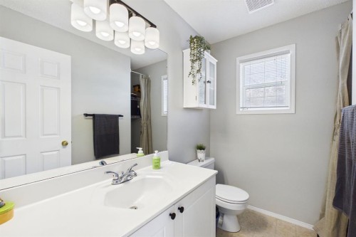 27 Bridlewood Park Sw, Calgary, AB - Indoor Photo Showing Bathroom
