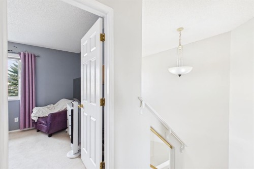27 Bridlewood Park Sw, Calgary, AB - Indoor