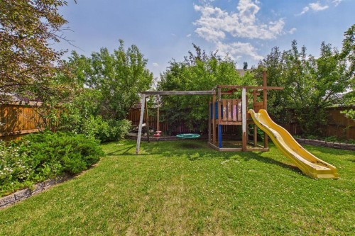 27 Bridlewood Park Sw, Calgary, AB - Outdoor