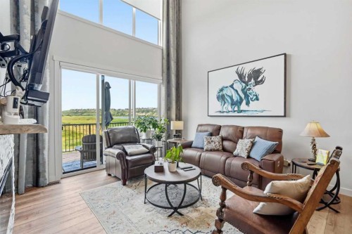 77 Wolf Hollow Villas Se, Calgary, AB - Indoor Photo Showing Living Room