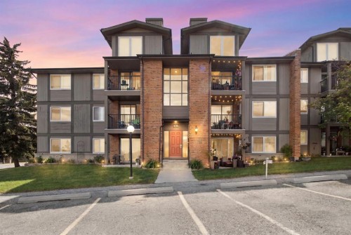 522-6400 Coach Hill Road Sw, Calgary, AB - Outdoor With Balcony With Facade