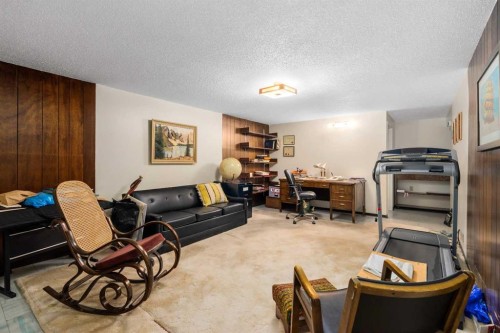 40 Thornlee Crescent Nw, Calgary, AB - Indoor