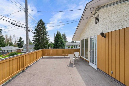 40 Thornlee Crescent Nw, Calgary, AB - Outdoor With Exterior