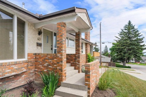 40 Thornlee Crescent Nw, Calgary, AB - Outdoor