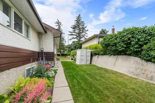 40 Thornlee Crescent Nw, Calgary, AB - Outdoor