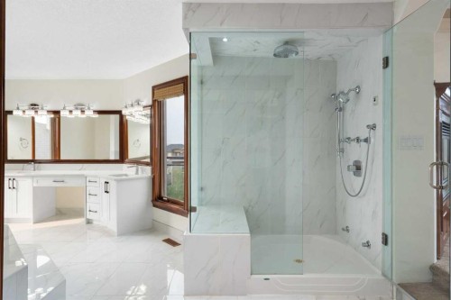 8 Coulee Park Sw, Calgary, AB - Indoor Photo Showing Bathroom