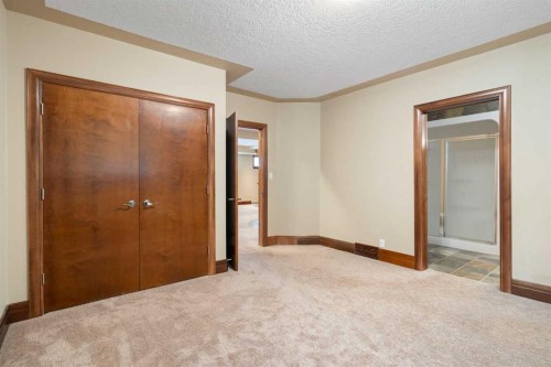 8 Coulee Park Sw, Calgary, AB - Indoor Photo Showing Other Room