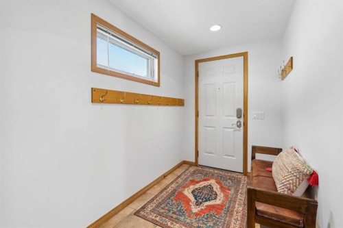 246 Mt Lorette Place Se, Calgary, AB - Indoor Photo Showing Other Room