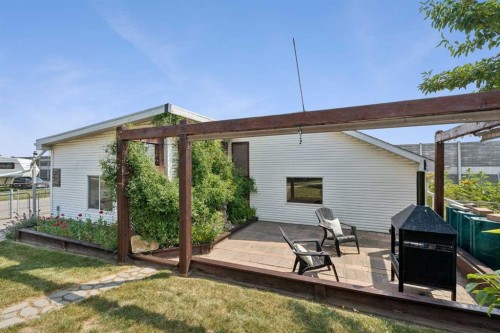 246 Mt Lorette Place Se, Calgary, AB - Outdoor With Exterior