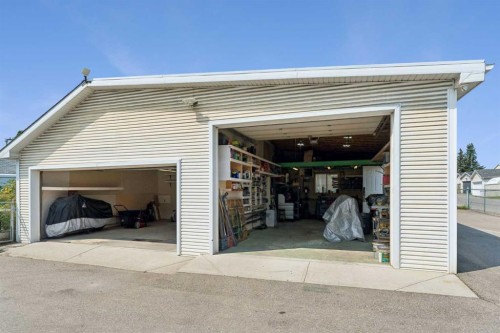 246 Mt Lorette Place Se, Calgary, AB - Outdoor With Exterior