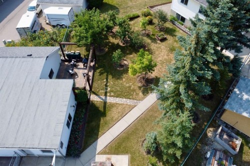 246 Mt Lorette Place Se, Calgary, AB - Outdoor