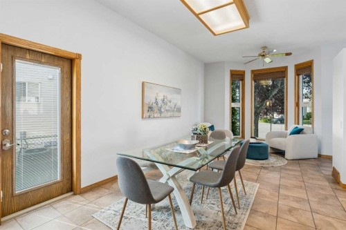 246 Mt Lorette Place Se, Calgary, AB - Indoor Photo Showing Dining Room