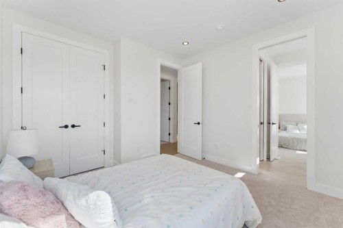 507 Waterford Rise, Chestermere, AB - Indoor Photo Showing Bedroom