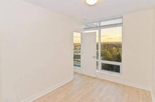 713-30 Brentwood Common Nw, Calgary, AB - Indoor Photo Showing Other Room