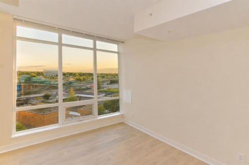 713-30 Brentwood Common Nw, Calgary, AB - Indoor Photo Showing Other Room