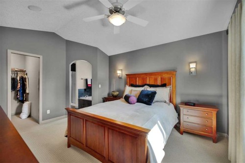 146 Springborough Point Sw, Calgary, AB - Indoor Photo Showing Bedroom
