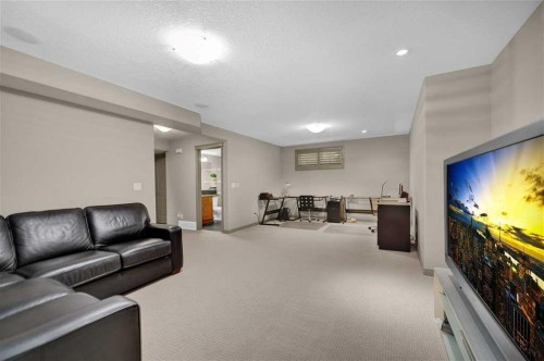 146 Springborough Point Sw, Calgary, AB - Indoor