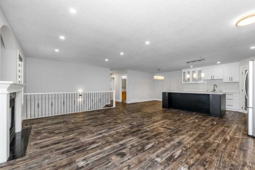 192 Cove Rise Rise, Chestermere, AB - Indoor