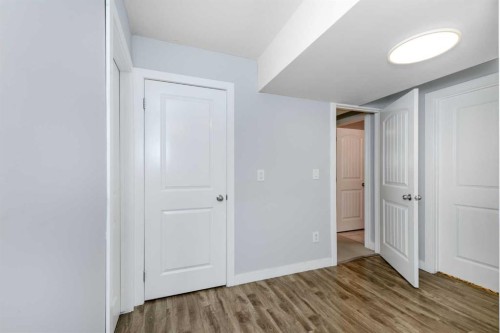 192 Cove Rise Rise, Chestermere, AB - Indoor Photo Showing Other Room