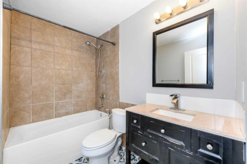 192 Cove Rise Rise, Chestermere, AB - Indoor Photo Showing Bathroom
