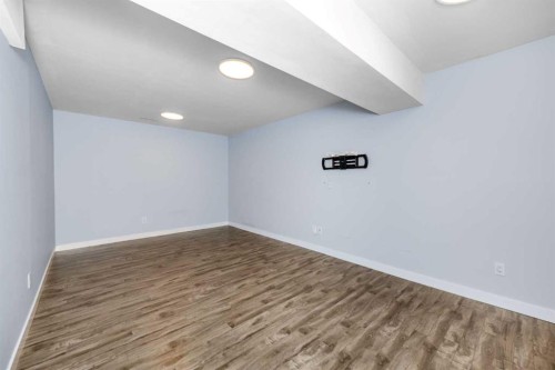 192 Cove Rise Rise, Chestermere, AB - Indoor Photo Showing Other Room