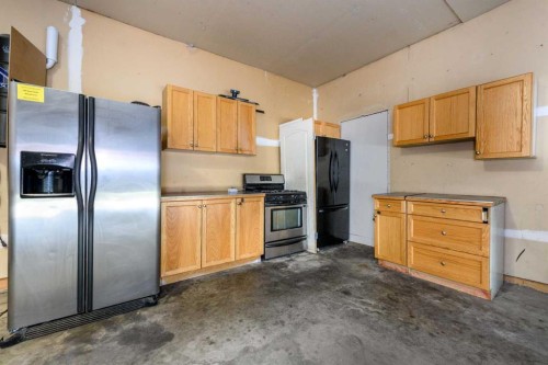 192 Cove Rise Rise, Chestermere, AB - Indoor Photo Showing Kitchen
