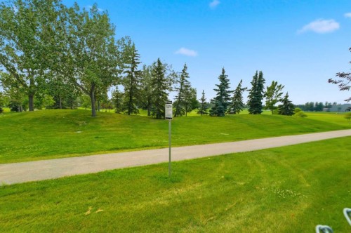 20 Georgian Villas Ne, Calgary, AB - Outdoor With View