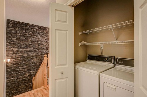12 Straddock Villas Sw, Calgary, AB 