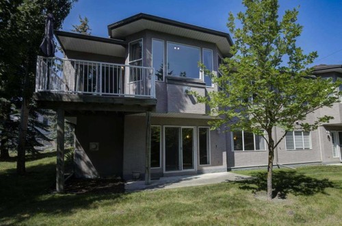 12 Straddock Villas Sw, Calgary, AB - Outdoor With Balcony