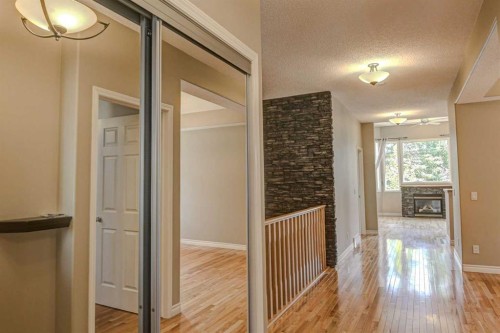 12 Straddock Villas Sw, Calgary, AB 