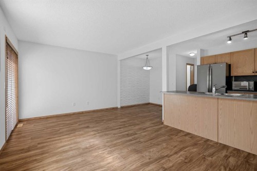 2337 Eversyde Avenue Sw, Calgary, AB - Indoor Photo Showing Kitchen