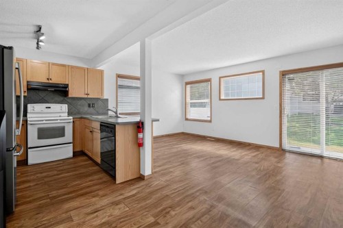 2337 Eversyde Avenue Sw, Calgary, AB - Indoor Photo Showing Other Room