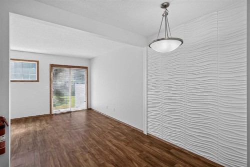 2337 Eversyde Avenue Sw, Calgary, AB - Indoor Photo Showing Other Room