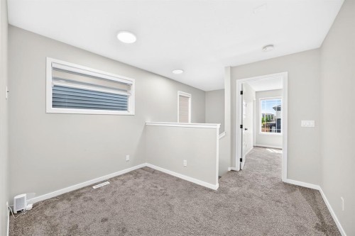 20 Corner Glen Avenue Ne, Calgary, AB - Indoor Photo Showing Other Room